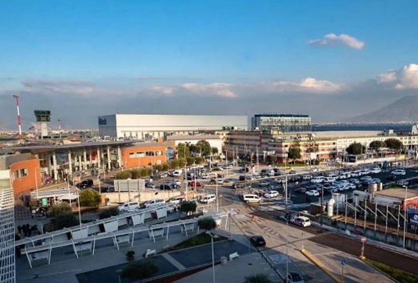 Ndërprerje totale e fluturimeve në Aeroportin e Napolit për gjithë nëntorin: Ja ku do të ridrejtohen udhëtarët