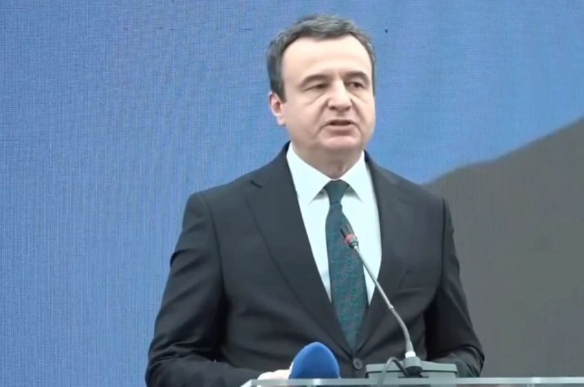 Kurti kërkon administratë transparente dhe shërbime më efikase për qytetarët