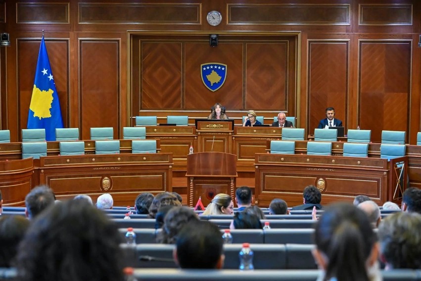 A rrezikon Kuvendi i Kosovës një ngërç të ri politik pas kërkesës së PDK-së për Dhomat e Specializuara?