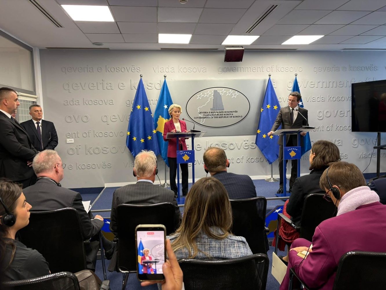 Von der Leyen nga Prishtina: Vendimet e Hagës flasin për fajësi individuale, e kaluara dhe qëndresa e Kosovës mbeten të paprekshme