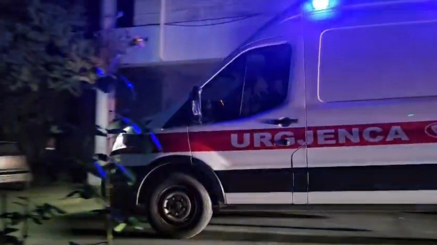 Situatë emergjente në Korçë: Gjashtë fëmijë dërgohen në spital me shenja helmimi nga ushqimi në kopsht