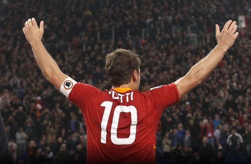 Totti zbulon pengun e madh në karrierë: Me Ronaldon do të kisha shënuar tri herë më shumë, por futbolli është Maradona
