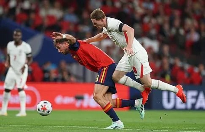 Spektakël në Wembley: Spanja përmbys Anglinë, Kane gabon nga pika e bardhë