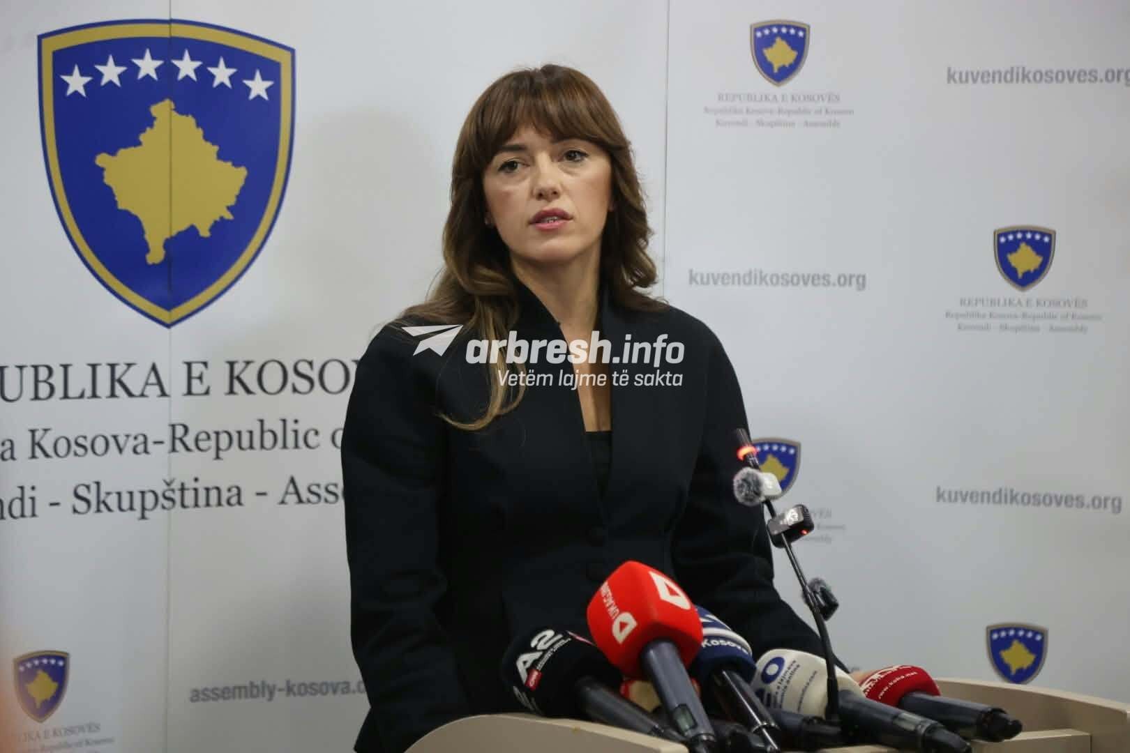Tensionet në Shqipëri, Albulena Haxhiu: Jemi të shqetësuar, për ne ajo mbetet shtëpi