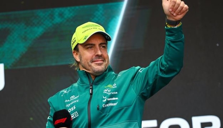 Karriera rekord nuk ndalet, Fernando Alonso firmos kontratën e re me Aston Martin deri në vitin 2027