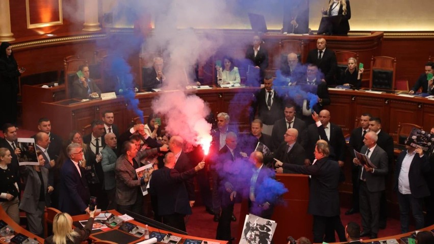 Kriza në Kuvend: PS kërkon ndëshkimin e Sali Berishës dhe gjashtë ligjvënësve demokratë