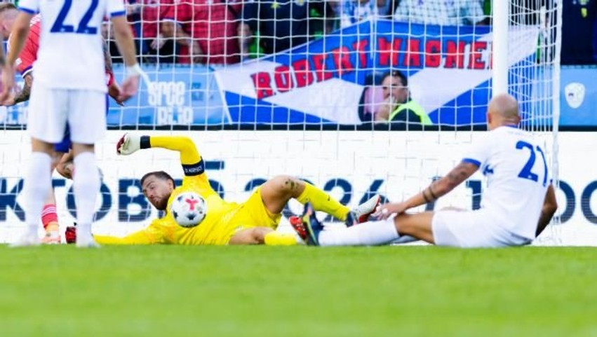Oblak shpëton Slloveninë, ndeshja ndaj Skocisë mbyllet pa fitues