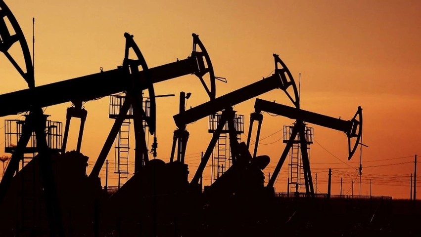 Tregu global i energjisë në alarm: Nafta kapërcen sërish kufirin e 100 dollarëve pas ngecjes së bisedimeve SHBA-Iran