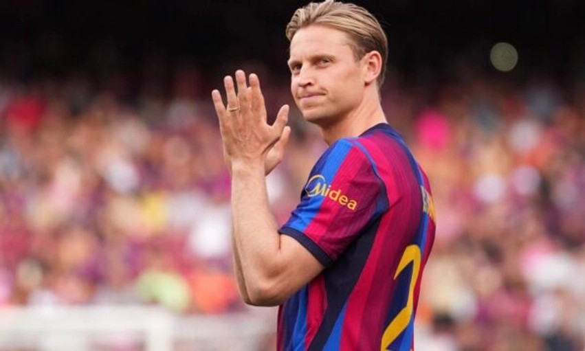 Inovacioni taktik i Hansi Flick: Frenkie de Jong, "armë" e fshehtë në një rol të ri