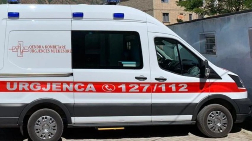 Tmerr në Vlorë: Fqinji sulmon me sëpatë, e dhunon dhe i grabit kursimet 70-vjeçares