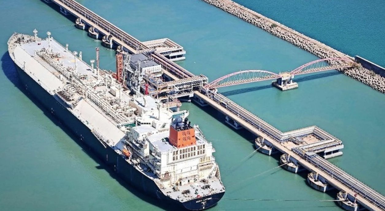 Rimëkëmbja e energjisë: Trafiku i naftës në Hormuz rikthehet në nivelet e para-luftës