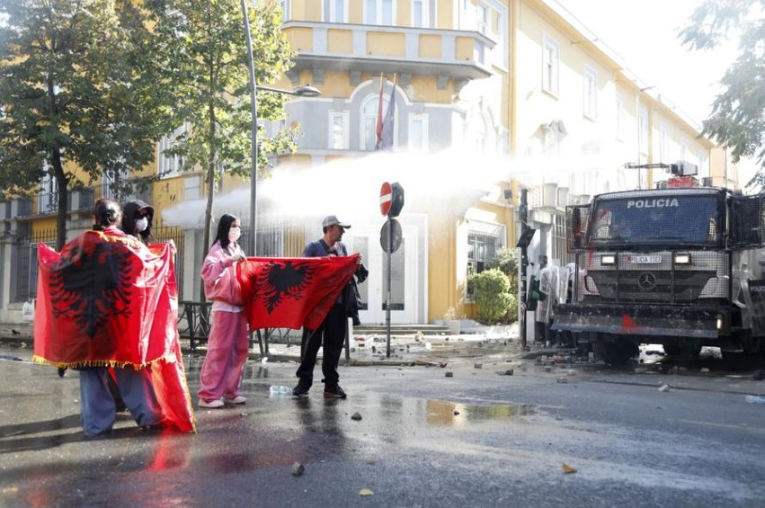 Vëmendja ndërkombëtare te tensionet në Shqipëri: Agjencia prestigjioze spanjolle raporton për revoltën e studentëve dhe kërkesat për largimin e Ramës