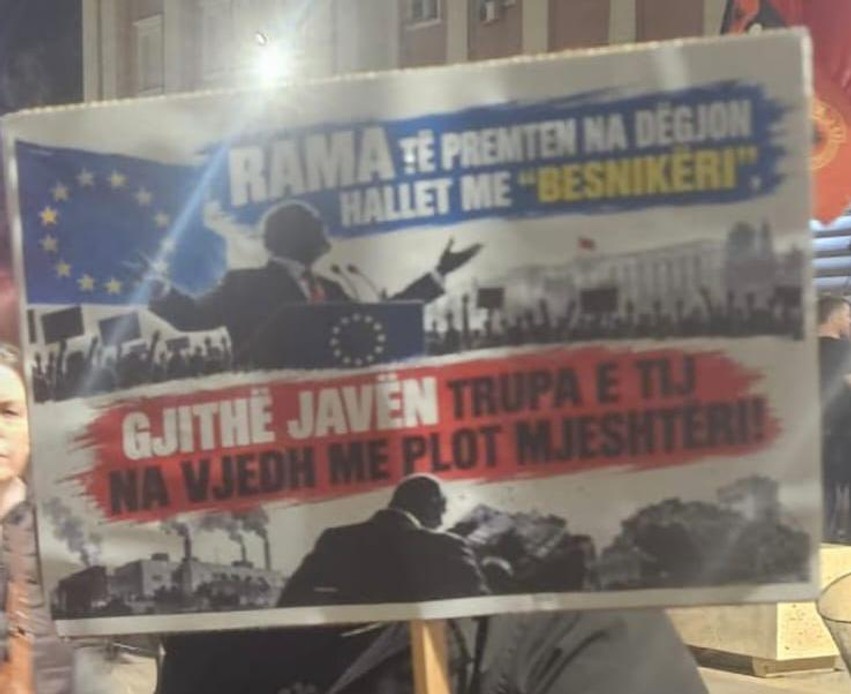 Ironi e fortë në protestë ndaj kryeministrit: Gjatë javës na vjedh me mjeshtëri, të premten na dëgjon me “besnikëri”