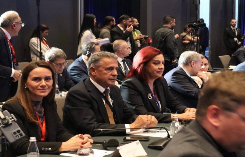 Rexhepi në Tiranë në Konferencën ndërparlamentare për zgjerimin e BE-së