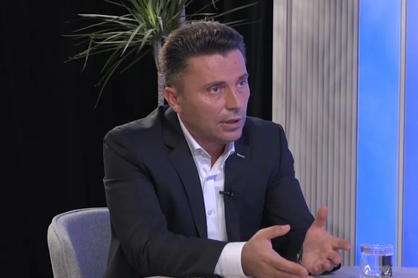 Përplasja politike për zgjedhjet serbe, Rrustemi ia kujton Hazirit praktikat e së kaluarës