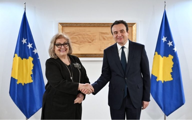 Në minutat e fundit: Albin Kurti zyrtarizon Justina Shiroka-Pulën për postin e Presidentes