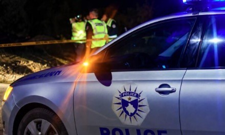 Mitrovicë e Veriut: Vetura godet policen dhe largohet nga vendi i ngjarjes