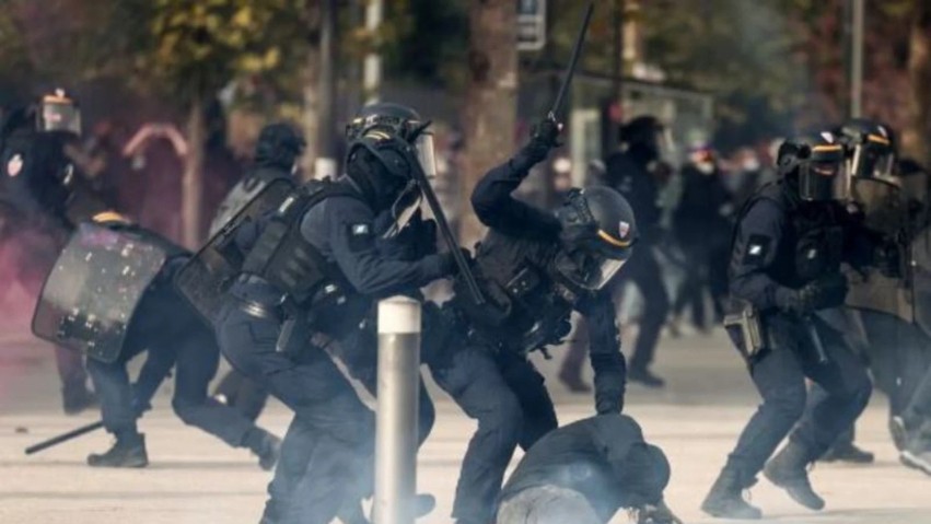Tensione dhe përplasje të dhunshme në Francë: 135 të arrestuar gjatë protestave mbarëkombëtare