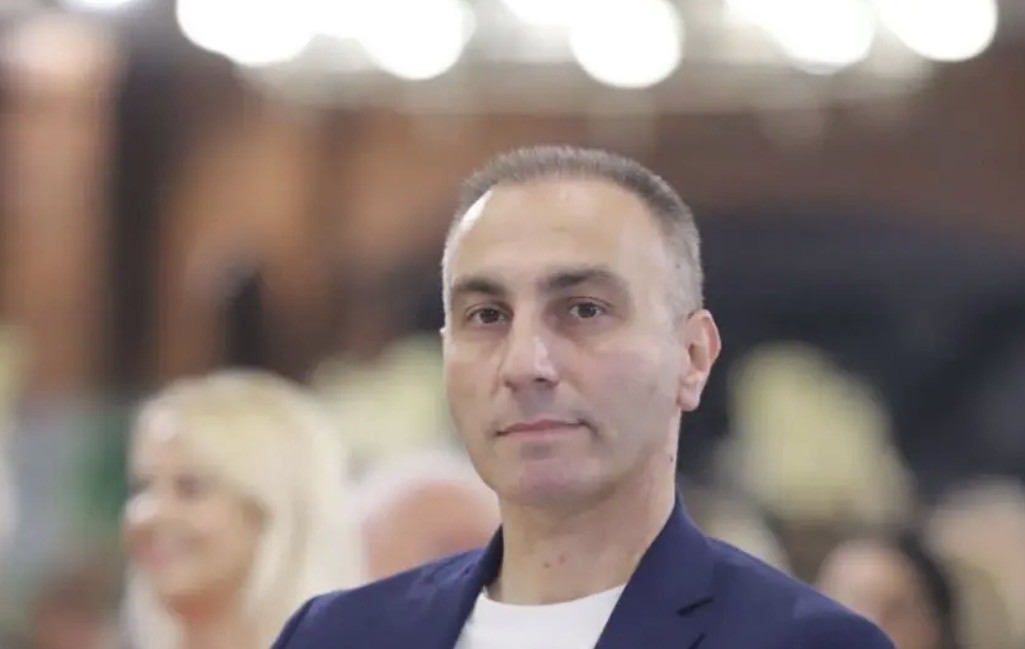 Skadimi i arrestit shtëpiak: Artan Grubi kërkon kthimin e pasaportës dhe ofron miliona euro garanci