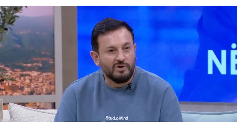 Skandali në Kuvend: Gazetari Elton Tozaj hedh akuza të rënda për dy deputetë kosovarë