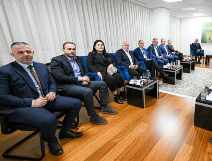 Serbia mban zgjedhjet e parakohshme parlamentare: Koalicioni Shqiptar kërkon përfaqësim me numrin 17