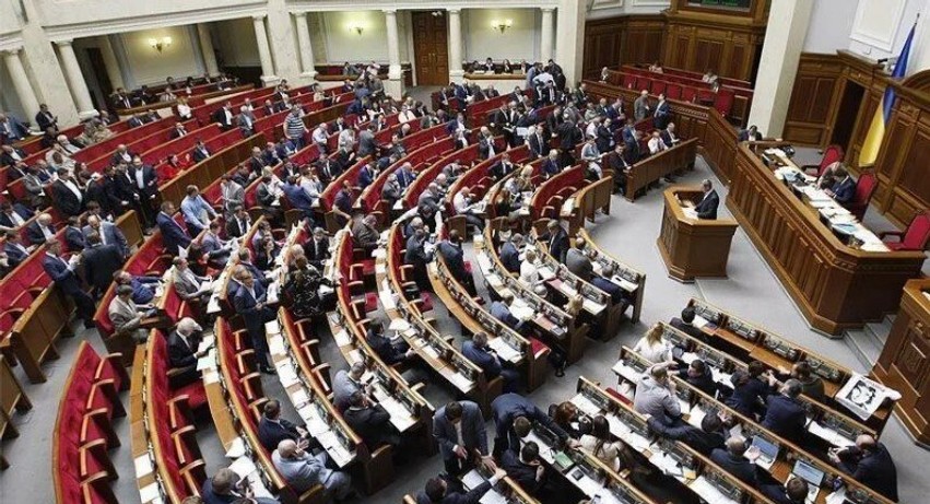 Ukraina vendos vazhdimin e gjendjes së luftës dhe mobilizimit deri në janar 2027