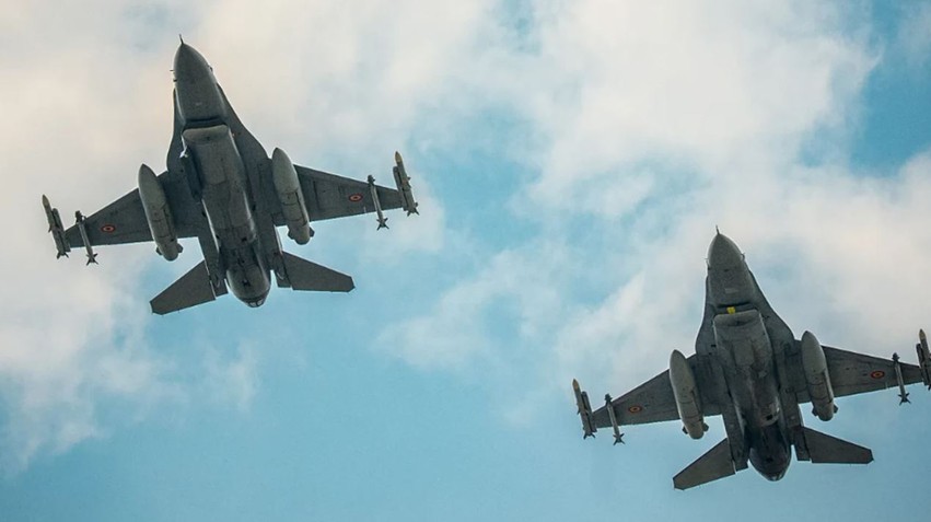 Ndërhyrje ushtarake në Rumani: Aeroplanët F-16 neutralizojnë dy dronë sulmues mbi Detin e Zi
