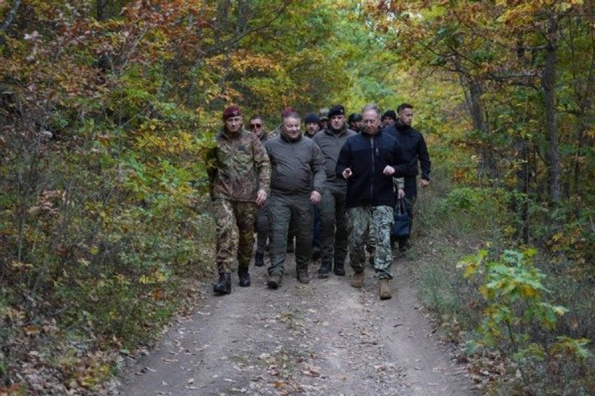 Inspektim në veri: Zyrtarët e lartë të NATO-s, KFOR-it dhe Policisë shohin nga afër patrullimet e përbashkëta