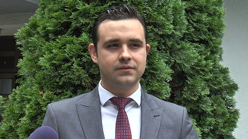 Skandali në Strumicë: Kallëzim penal për ish-kryetarin dhe dy zyrtarë për abuzim detyre