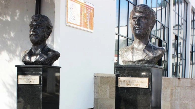 Dimensioni politik i artit: Si u reflektua identiteti kombëtar në krijimtarinë e Gursel Sylejmanit