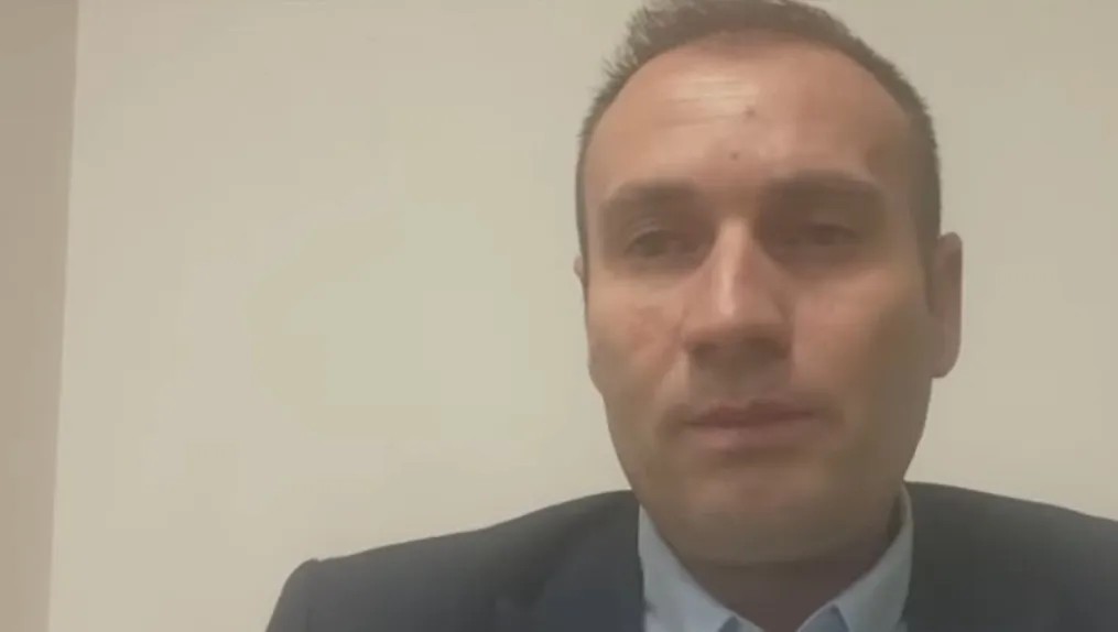 Bushkolaj për rastin e Hysenit: Skandal shumë i madh, i bën dëm gjithë faktorit shqiptar