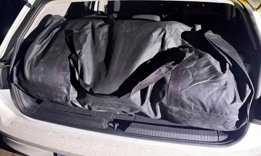 Goditet rrjeti i narkotikëve me operacionin 'MALI': Sekuestrohen 53 kg marihuanë e dy persona përfundojnë në pranga