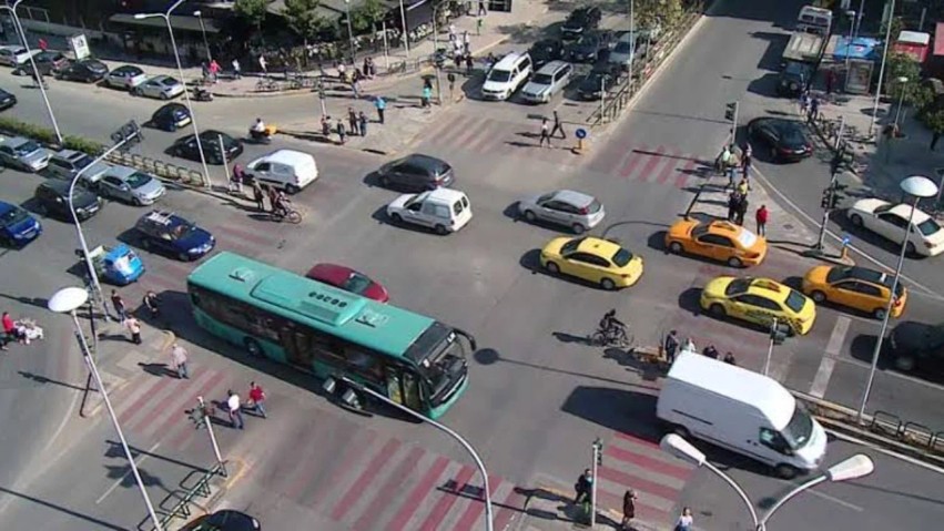Skandali me trafikun në Tiranë: KLSH zbulon se dhjetëra kamera dhe semaforë ishin jashtë funksionit para protestave