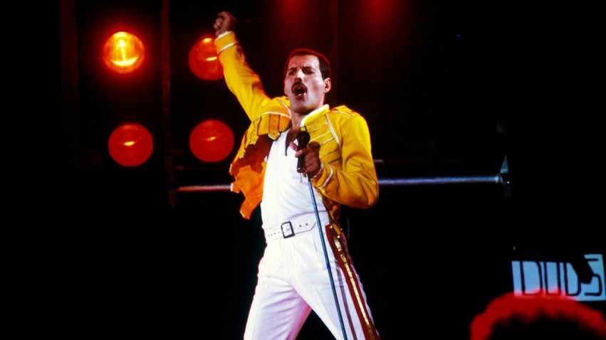 Koleksioni i ikonës së Queen thyen rekord: Fletorja me dorëshkrimet e Freddie Mercury kap shifrën e 277 mijë paundve në Londër