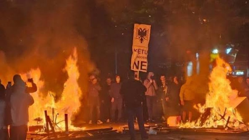 Gëzim Mekuli: Shqipëria po ngrihet në këmbë, vendi nuk është çiflig i pushtetarëve