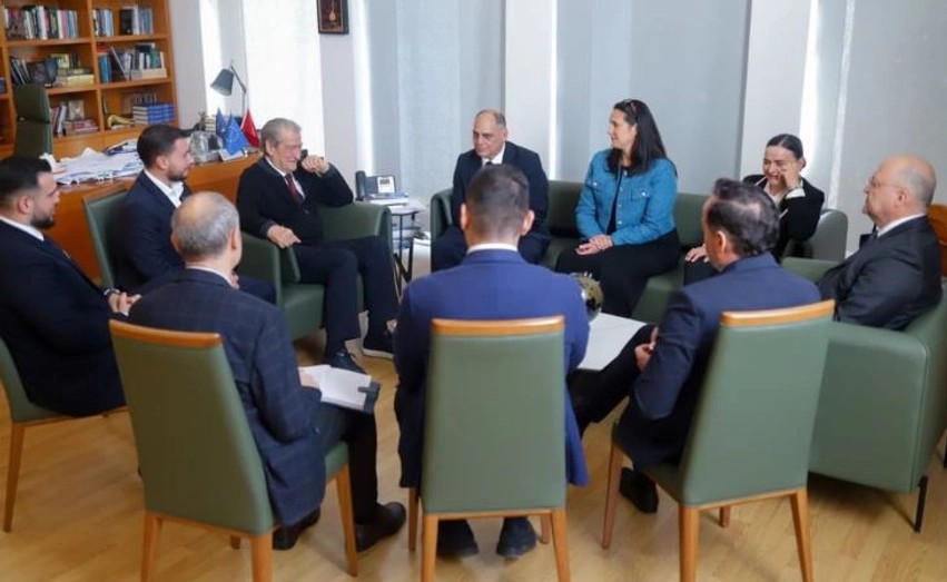 Berisha pret delegacionin e Heritage Foundation: Narko-shteti po rrënon vendin, qeveria teknike është domosdoshmëri