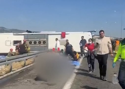 Tragjedi në rrugët e Turqisë: Përplasja e autobusit turistik me një mjet ndihme lë 11 të vdekur dhe 27 të plagosur