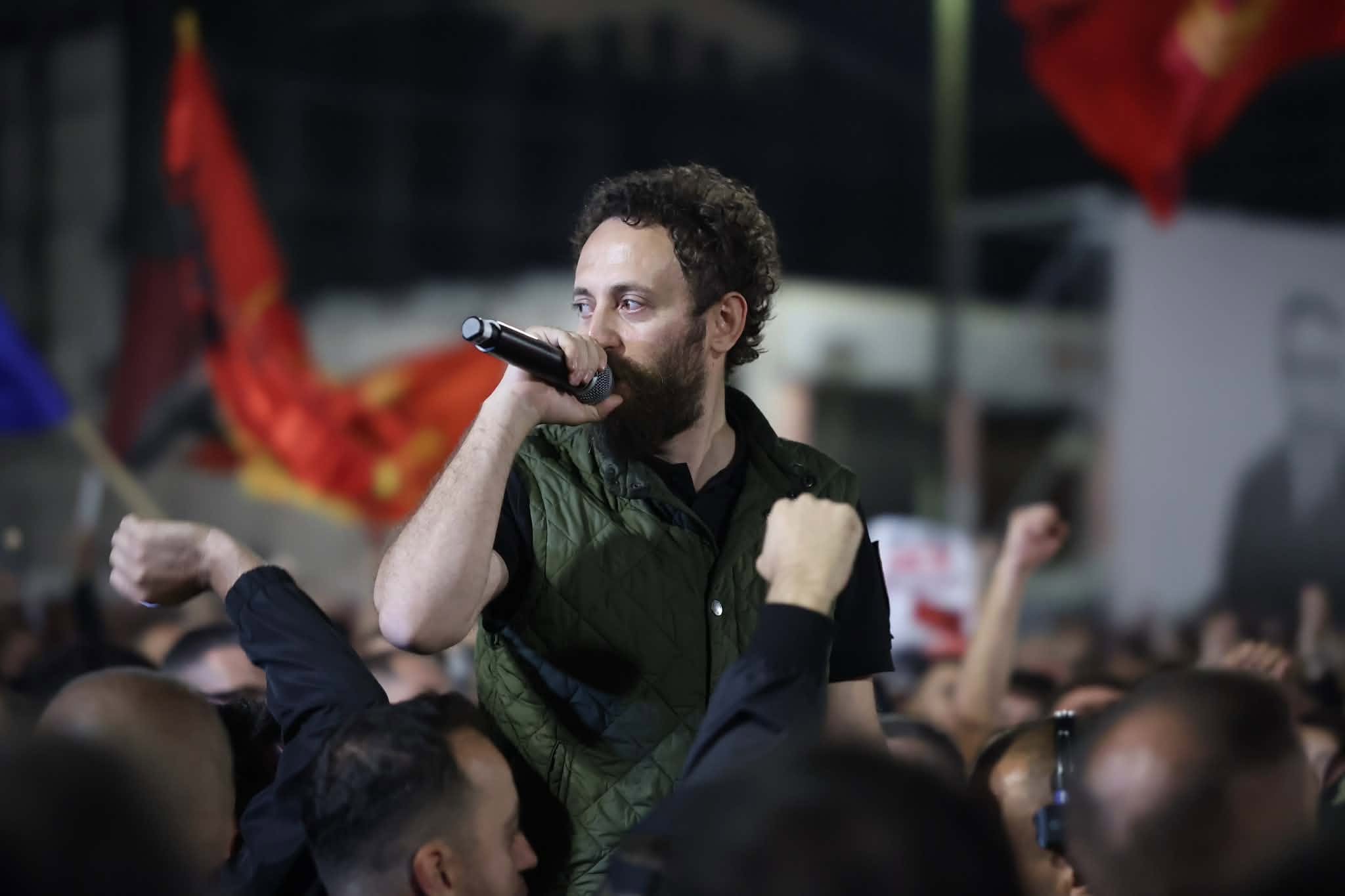 Nata e nëntë e protestës në Prishtinë, Haziri: Mos e provoni durimin e këtij sheshi, institucionet maten me vendime