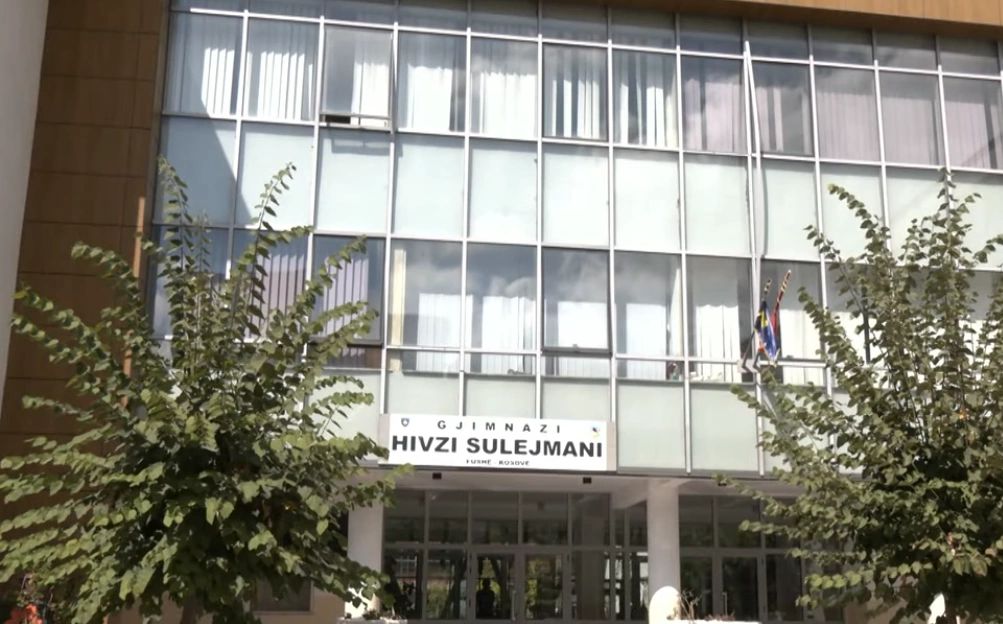 Pa mësues për fizikë e gjeografi, nxënësit në Fushë-Kosovë humbin orë mësimore
