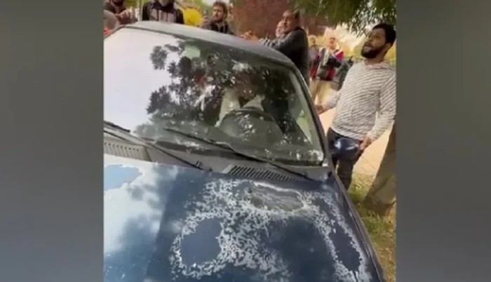 Tensione dhe kërcënime me armë gjatë zgjedhjeve në Novi Sad: Zbardhet incidenti në qendrën e votimit