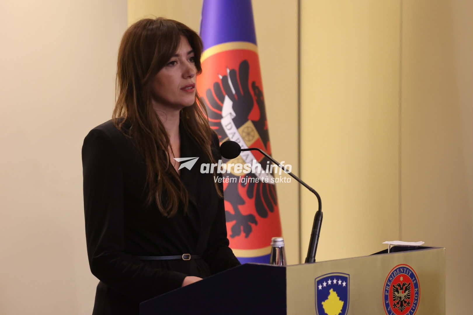 Tragjedia në Gjilan, Albulena Haxhiu bën thirrje për zbardhje të plotë të rrethanave të krimit