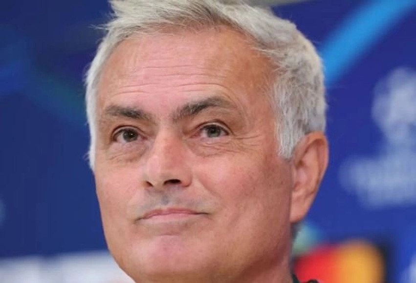 Krizë në mbrojtje te Real Madridi: Jose Mourinho i beson talentit 21-vjeçar për sfidën ndaj Villarrealit