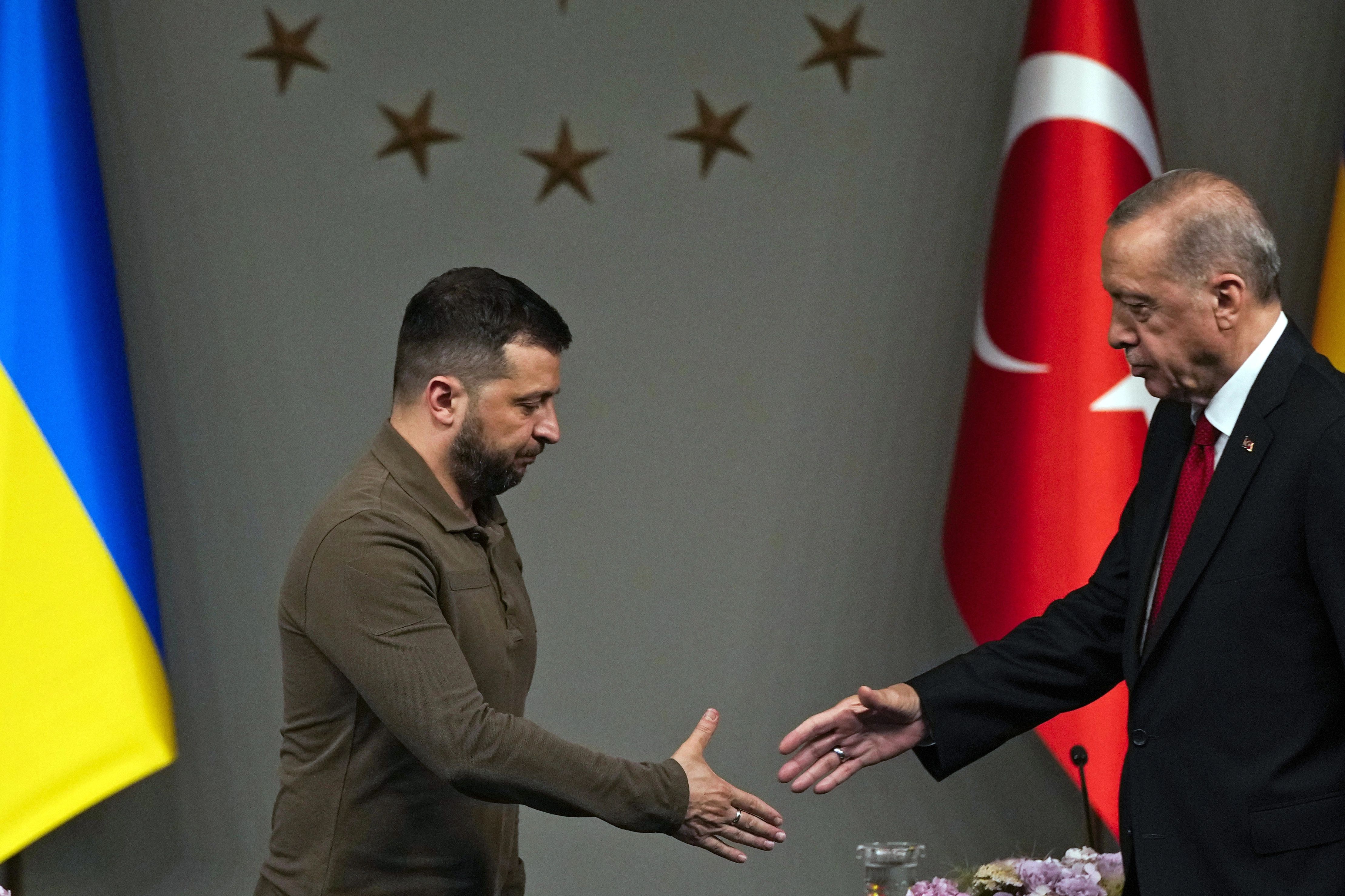 Sulmet në Detin e Zi - Erdogani ia tërheq vërejtjen Zelenskyt