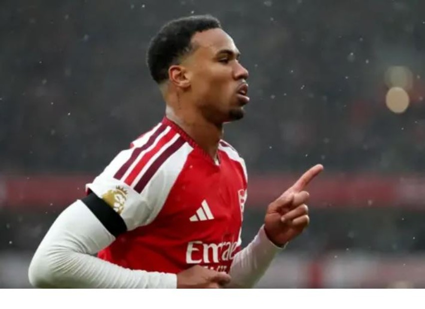 Jubilar dhe vendimtar: Gabriel Magalhaes dërgon Arsenalin drejt kreut të Premier League