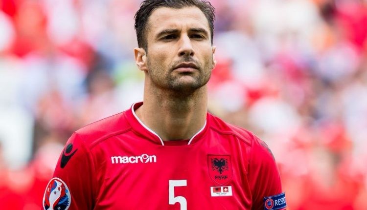 Zëri i ish-kapitenit: Lorik Cana del hapur në krah të studentëve protestues në kryeqytet