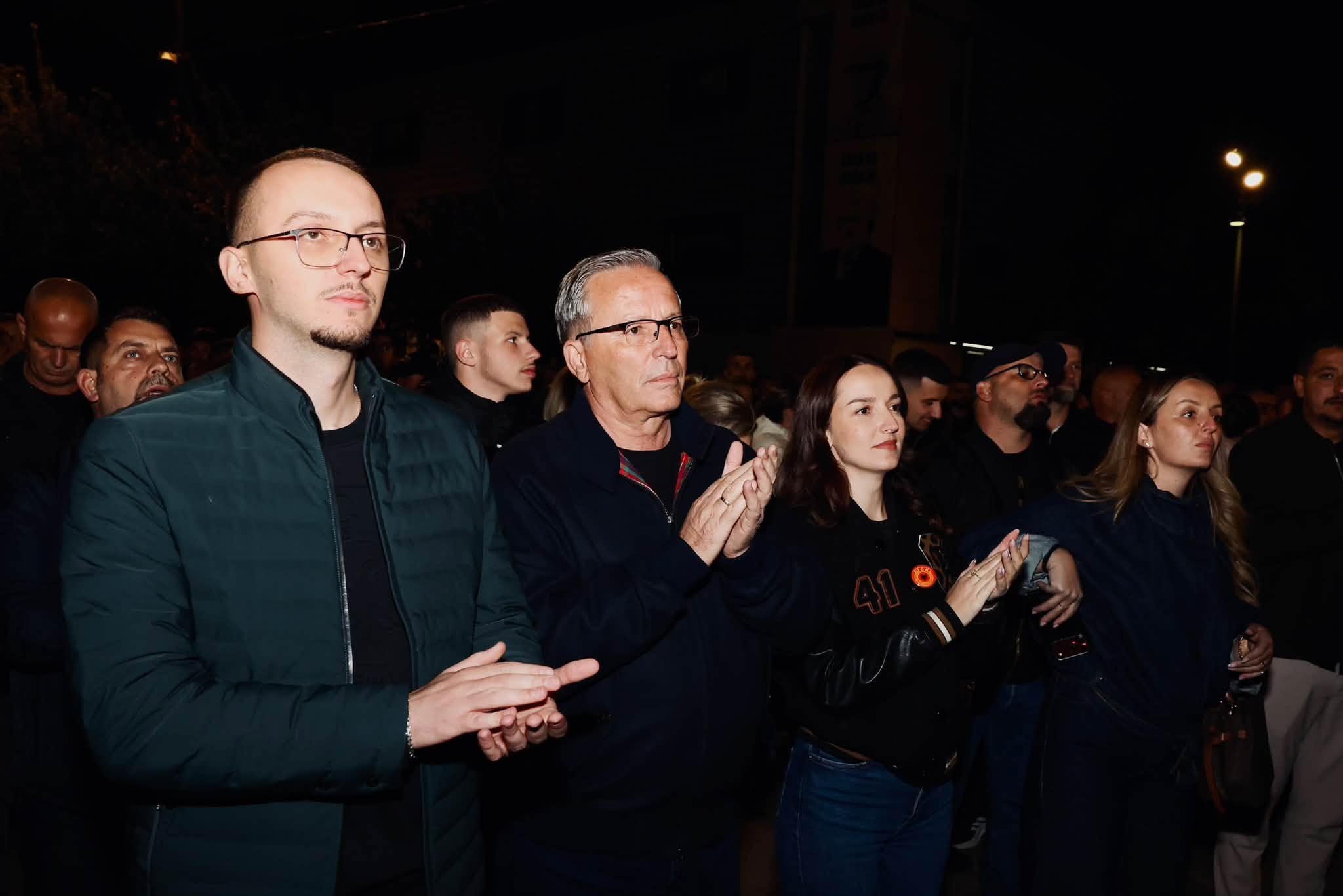 Bedri Hamza i bashkohet protestës në Prishtinë: Në mbrojtje të vlerave të UÇK-së