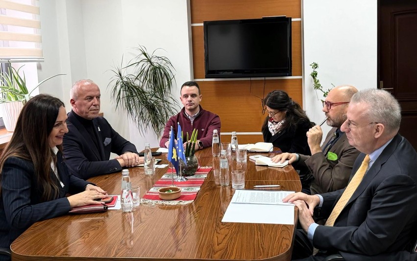 Diplomacia evropiane intensifikon kontaktet në Kosovë: Schuebel dhe Nagavci diskutojnë për prioritetet e Kuvendit dhe integrimin