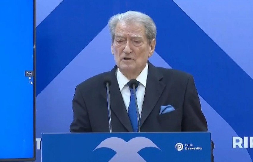 Mbështetje totale për studentët, Sali Berisha bën thirrje për protestë kombëtare në Bulevard