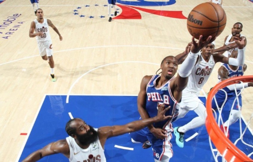 Nata e mrekullive në NBA: Philadelphia shkruan historinë me përmbysjen e bujshme, Oklahoma ndal Denverin