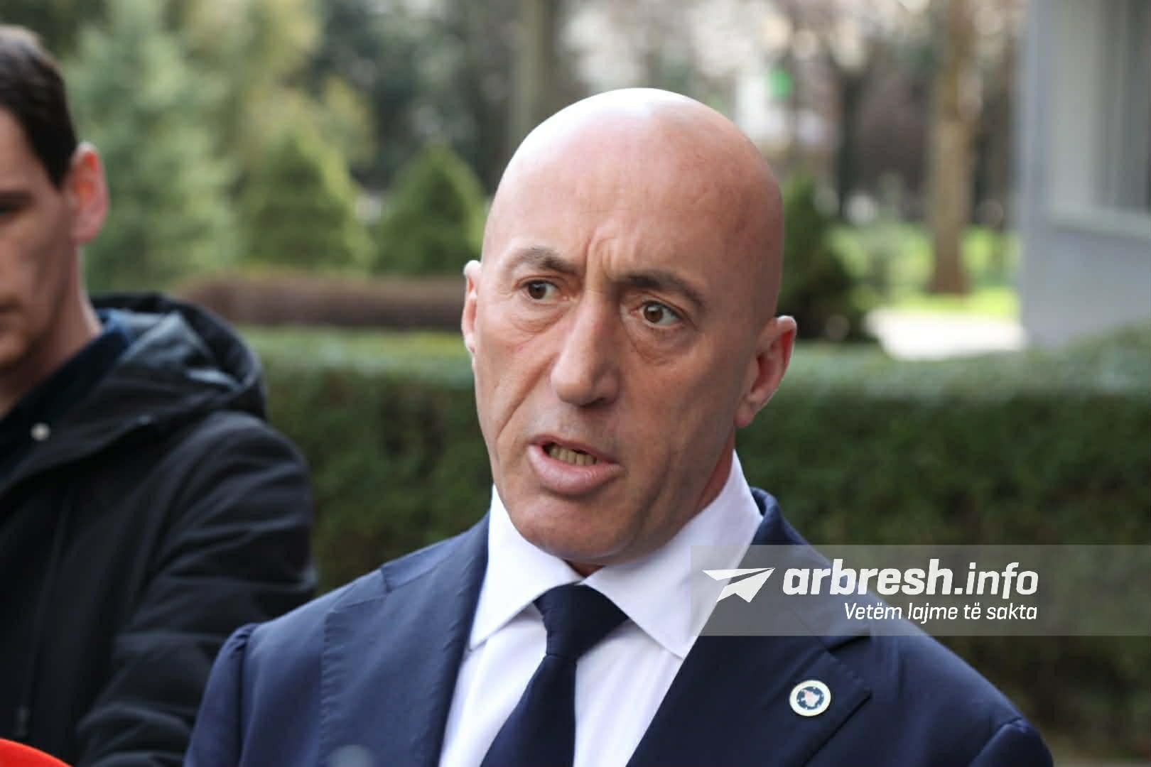 28 vjet nga Masakra e Abrisë: Haradinaj nderoi viktimat e pafajshme dhe heronjtë e rënë për liri